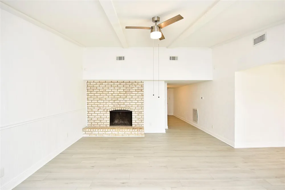 2207 Woodglen Drive Missouri City, TX 77489