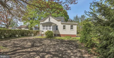 204 8TH STREET