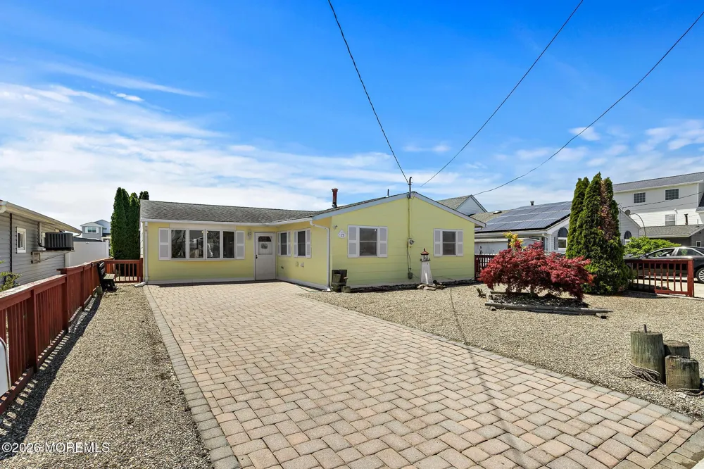 15 Lake Singleton Court Little Egg Harbor, NJ 08087
