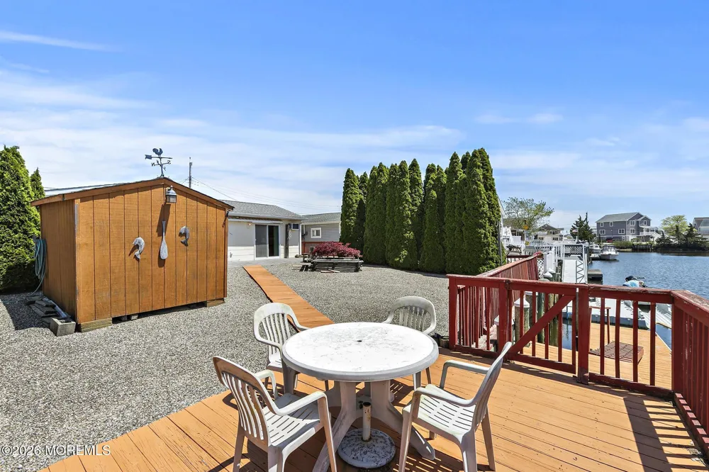 15 Lake Singleton Court Little Egg Harbor, NJ 08087