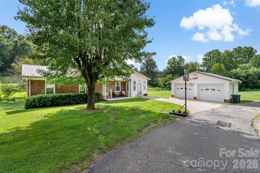 204 Quail Hollow Road Marion, NC 28752