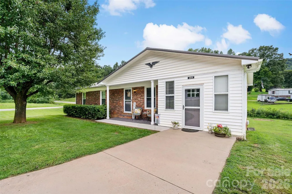 204 Quail Hollow Road Marion, NC 28752