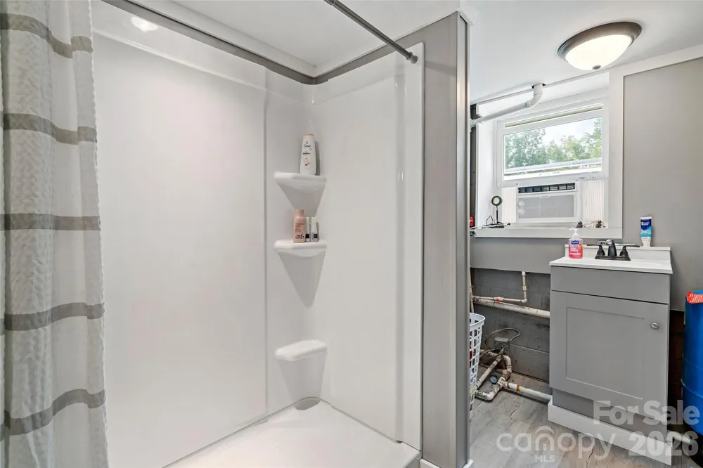 204 Quail Hollow Road Marion, NC 28752