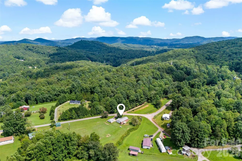 204 Quail Hollow Road Marion, NC 28752