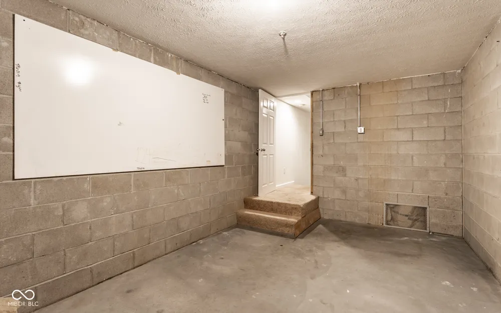 1109 Reserve Way Indianapolis, IN 46220