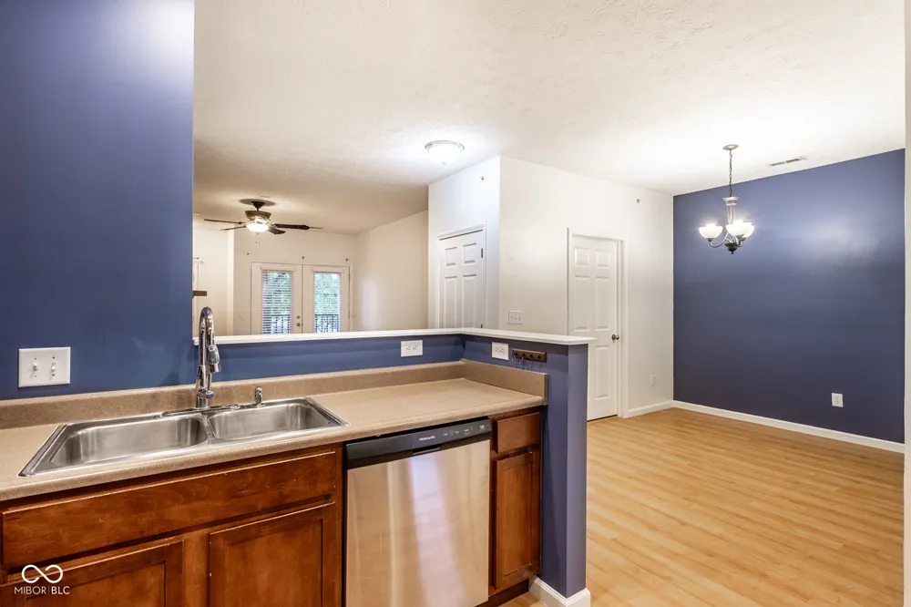 1109 Reserve Way Indianapolis, IN 46220