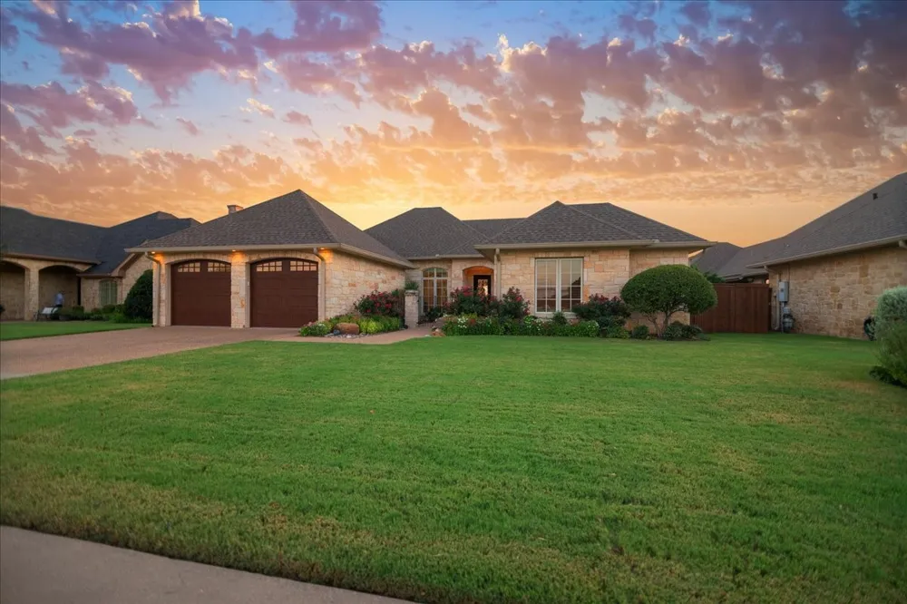 1608 Ridgewood Drive Waco, TX 76710