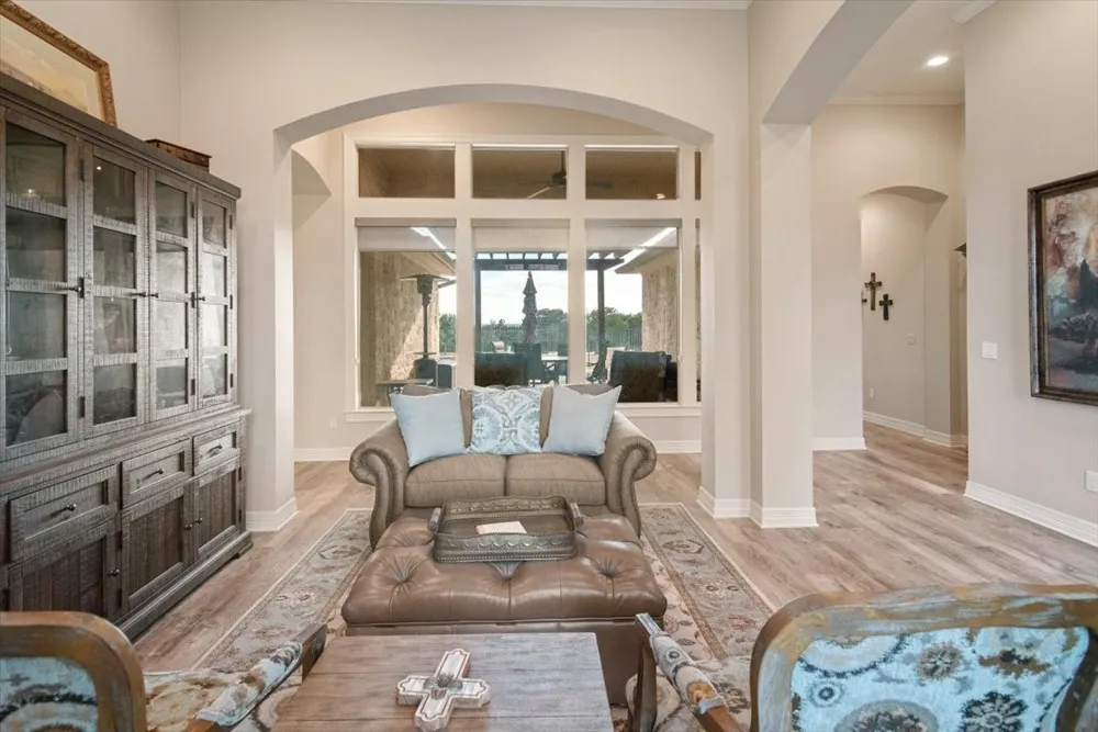 1608 Ridgewood Drive Waco, TX 76710