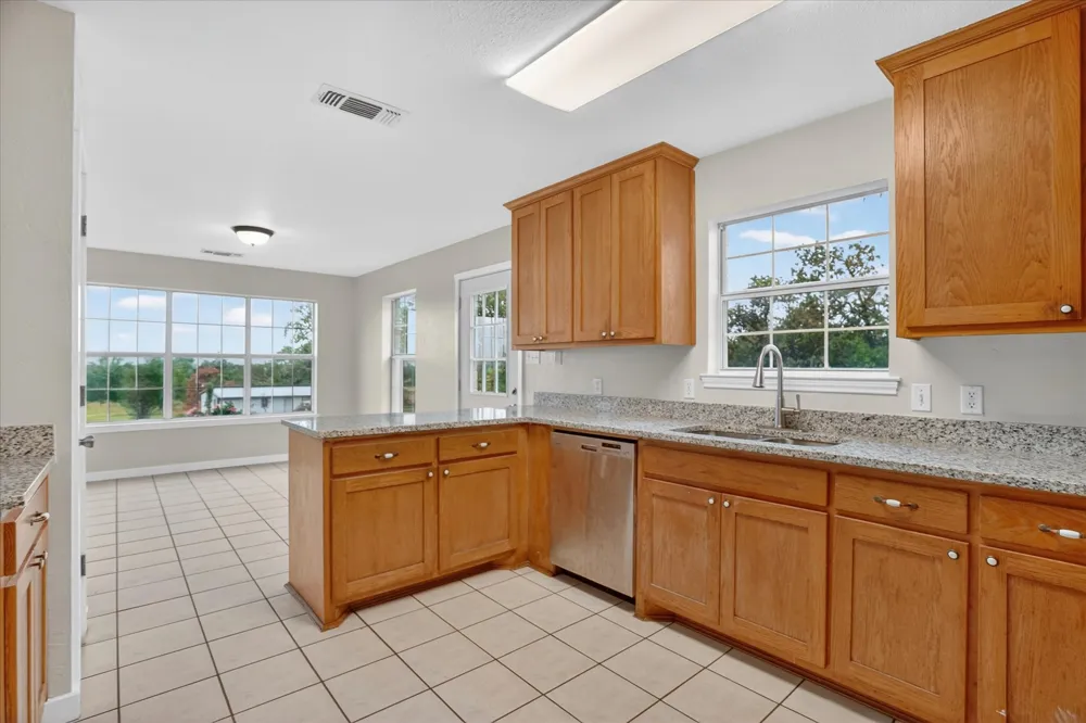 4697 Holbrook Road Springtown, TX 76082