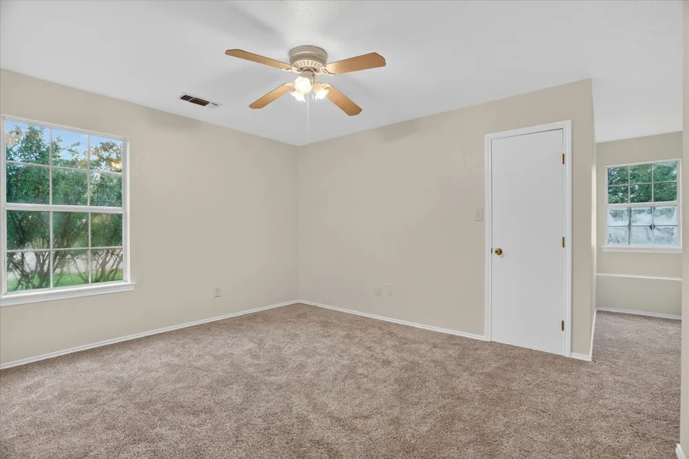 4697 Holbrook Road Springtown, TX 76082