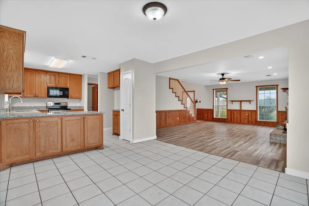 4697 Holbrook Road Springtown, TX 76082