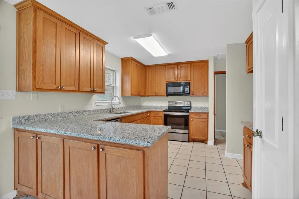 4697 Holbrook Road Springtown, TX 76082