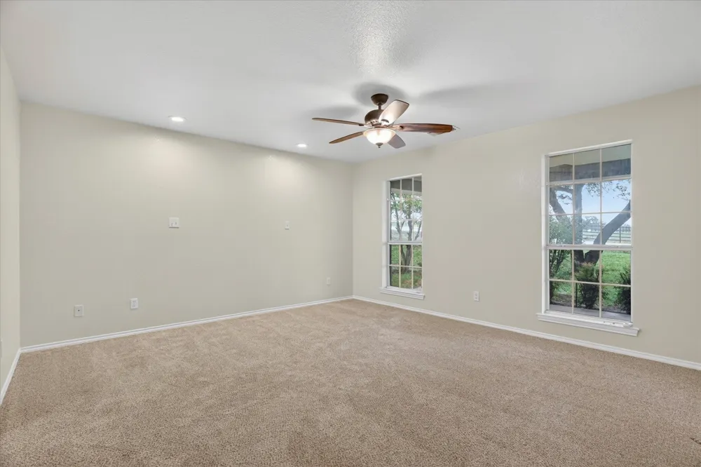 4697 Holbrook Road Springtown, TX 76082