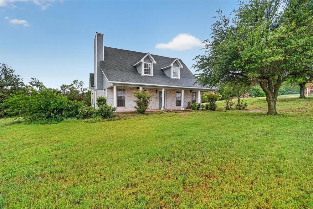 4697 Holbrook Road Springtown, TX 76082