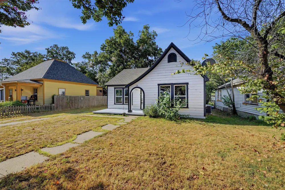 716 W Heron Street Denison, TX 75020
