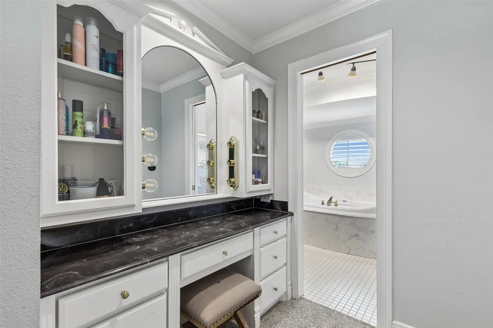 221 Carriage Hill Lane Heath, TX 75032