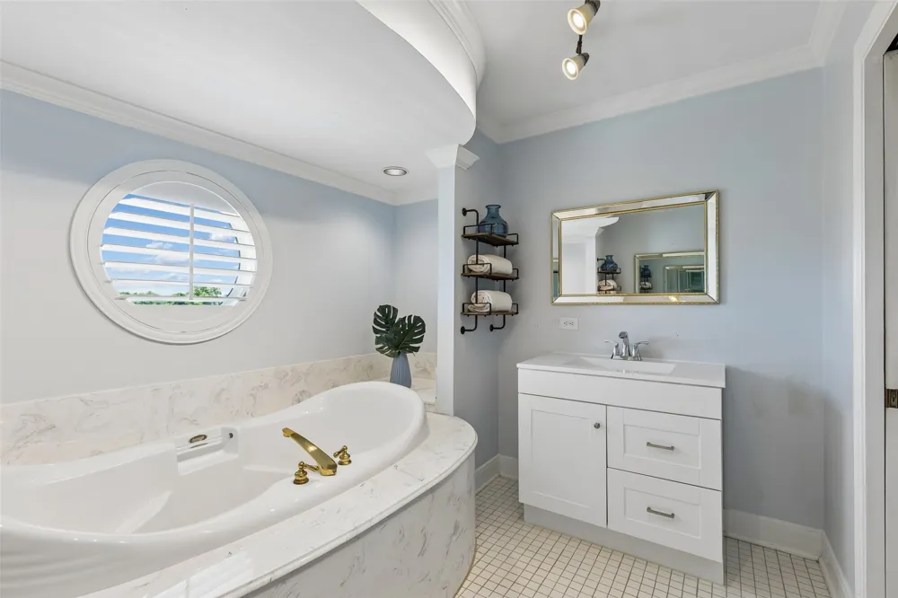 221 Carriage Hill Lane Heath, TX 75032