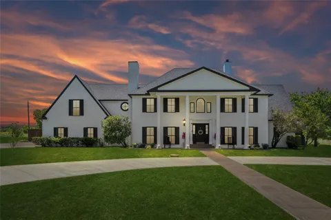 221 Carriage Hill Lane