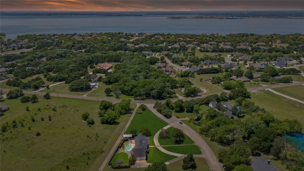 221 Carriage Hill Lane Heath, TX 75032
