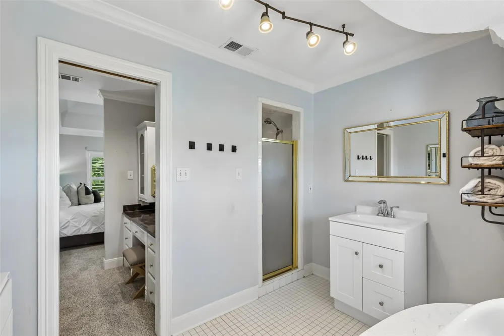 221 Carriage Hill Lane Heath, TX 75032