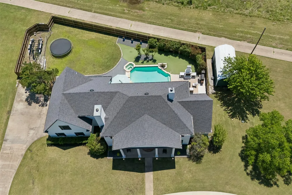 221 Carriage Hill Lane Heath, TX 75032