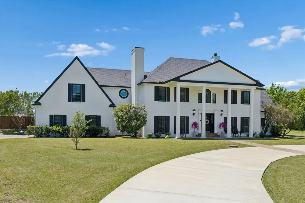 221 Carriage Hill Lane Heath, TX 75032