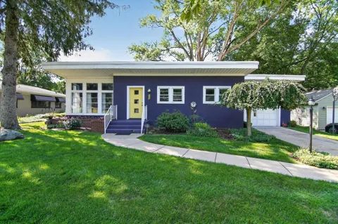 505 North Drive W