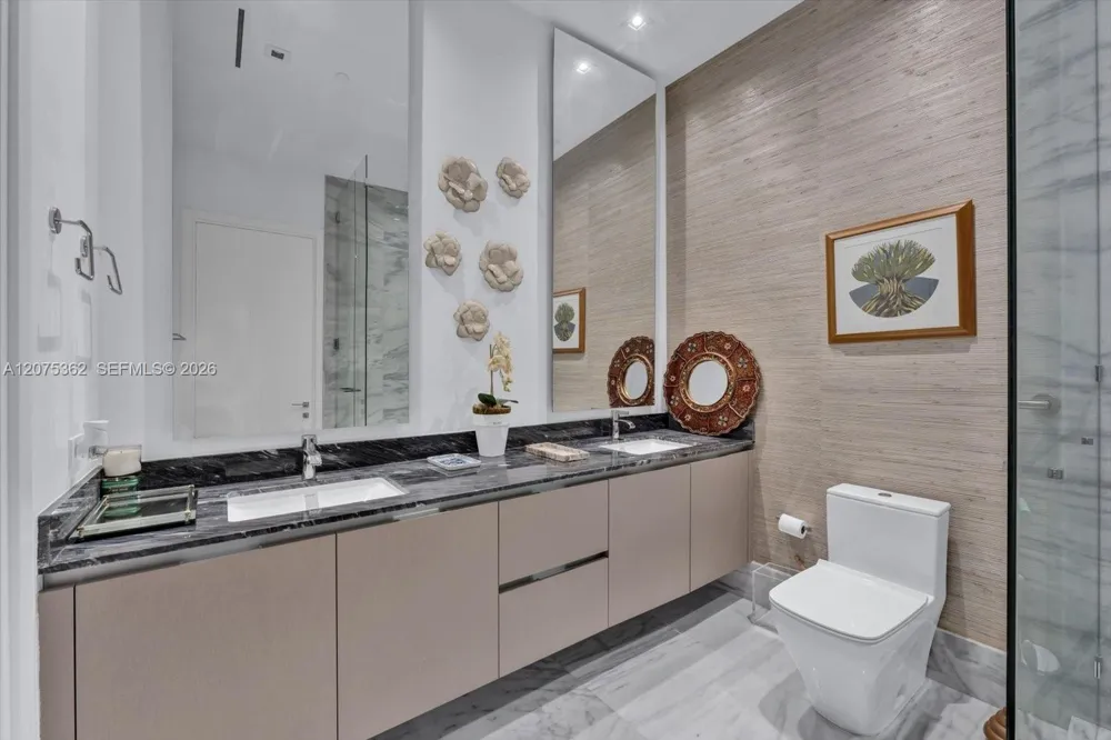 17141 Collins Ave #4201 Sunny Isles Beach, FL 33160