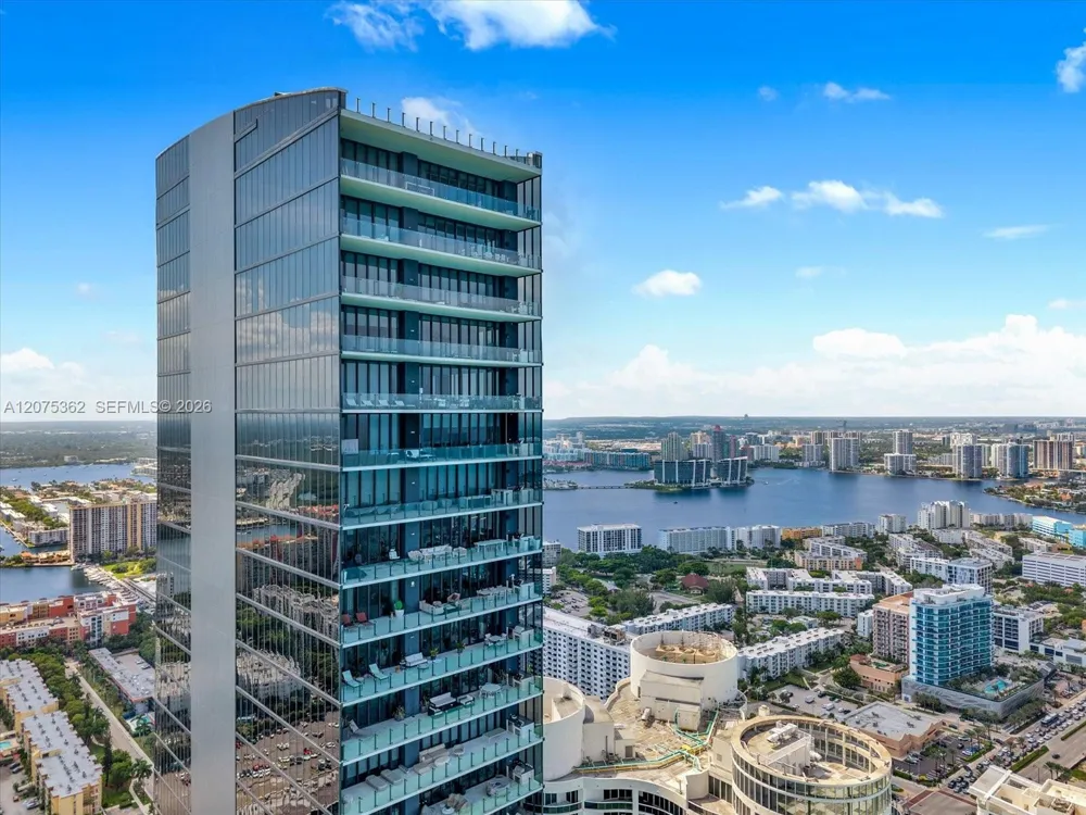 17141 Collins Ave #4201 Sunny Isles Beach, FL 33160