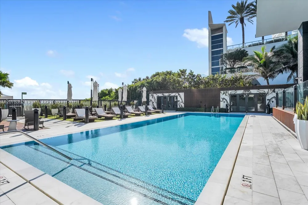 17141 Collins Ave #4201 Sunny Isles Beach, FL 33160