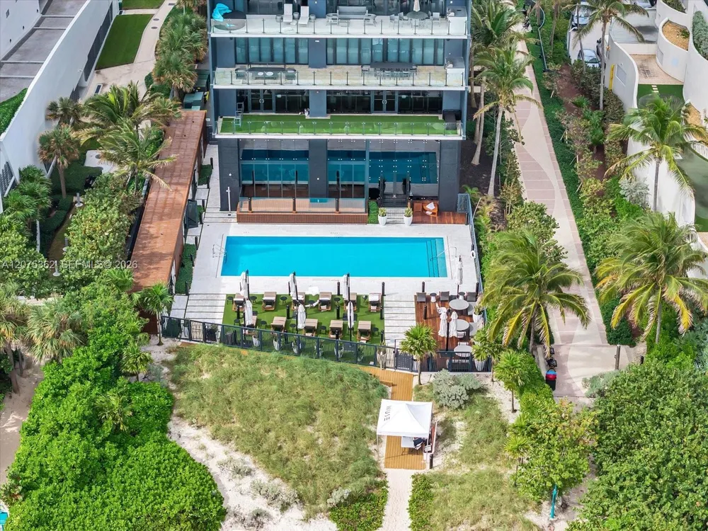 17141 Collins Ave #4201 Sunny Isles Beach, FL 33160