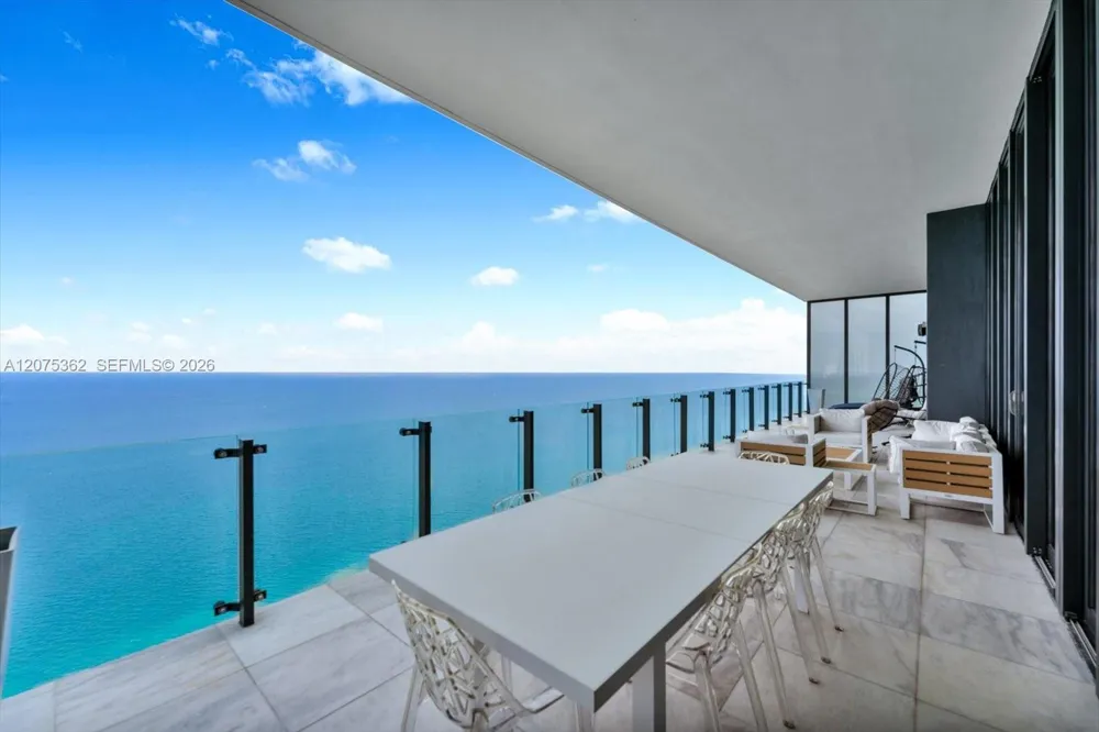 17141 Collins Ave #4201 Sunny Isles Beach, FL 33160
