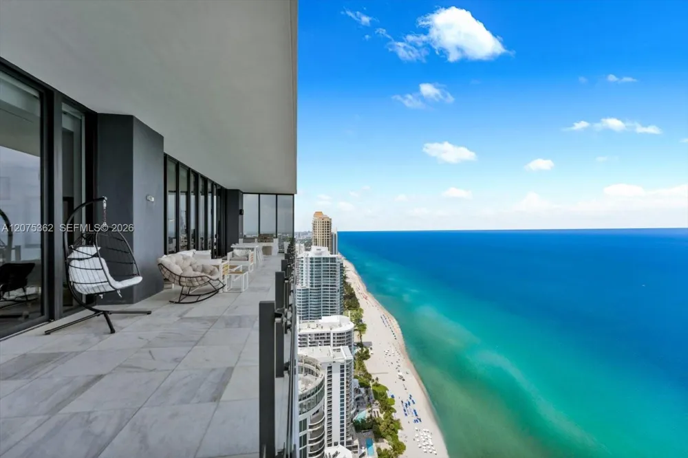 17141 Collins Ave #4201 Sunny Isles Beach, FL 33160