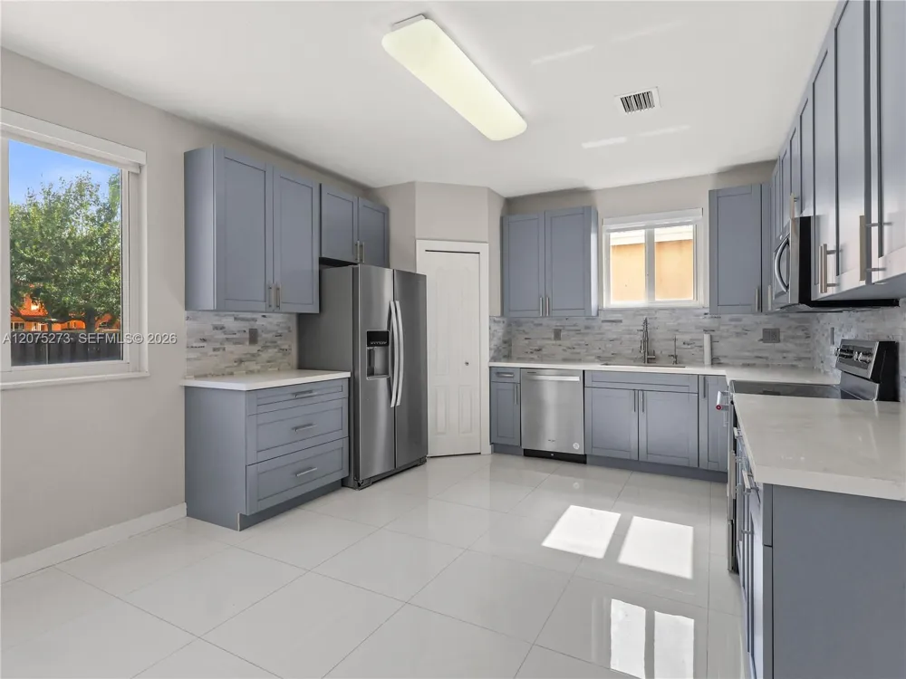 15392 SW 25th Ter Miami, FL 33185