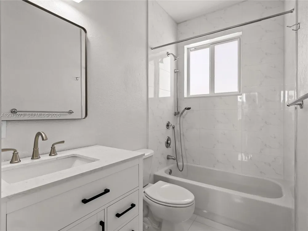 15392 SW 25th Ter Miami, FL 33185