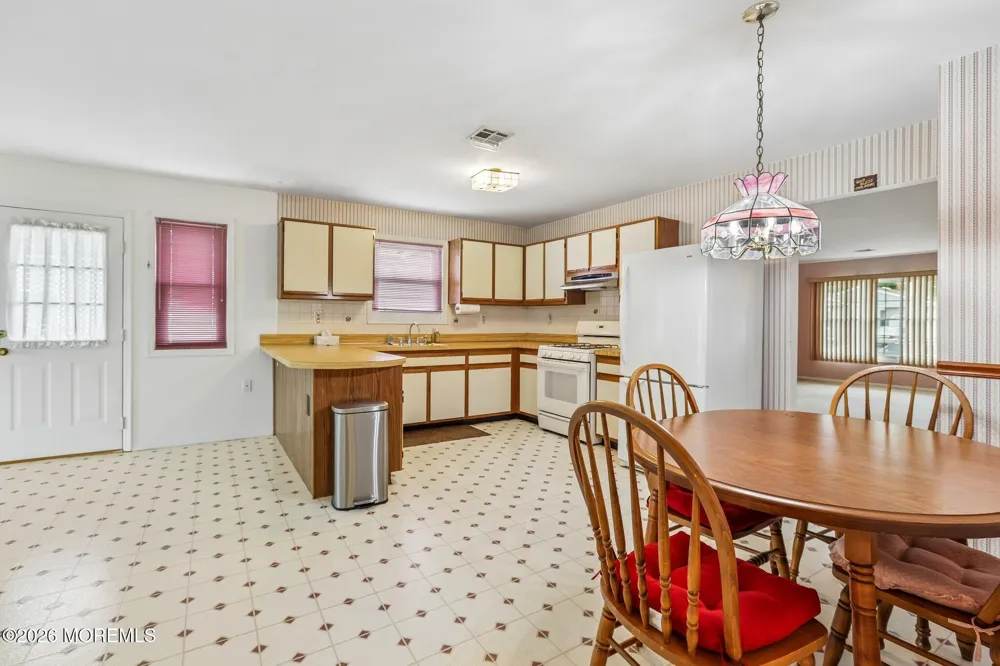 28 W Kinkora Court W Toms River, NJ 08757