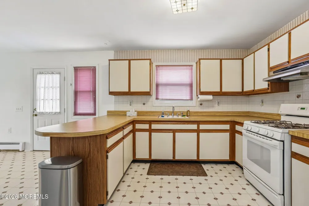 28 W Kinkora Court W Toms River, NJ 08757