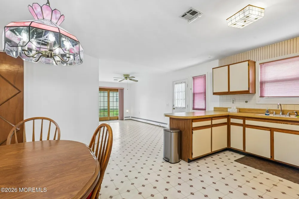 28 W Kinkora Court W Toms River, NJ 08757