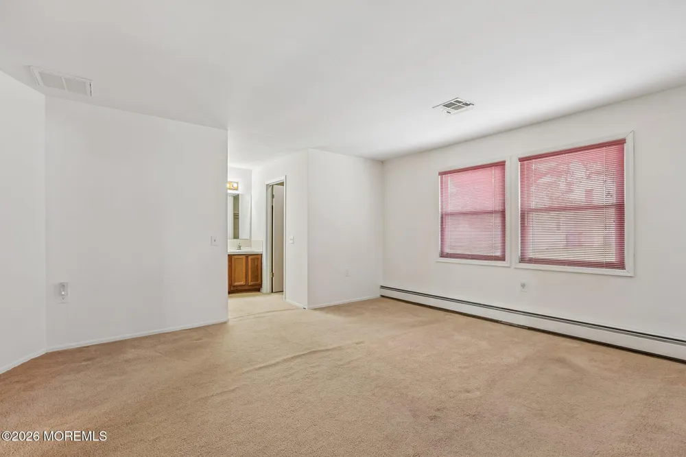 28 W Kinkora Court W Toms River, NJ 08757