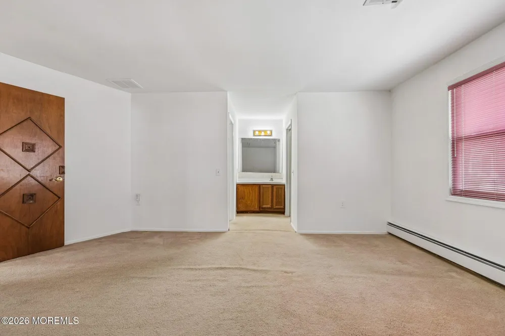 28 W Kinkora Court W Toms River, NJ 08757