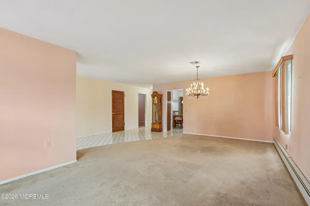 28 W Kinkora Court W Toms River, NJ 08757