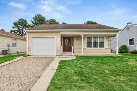 28 W Kinkora Court W
