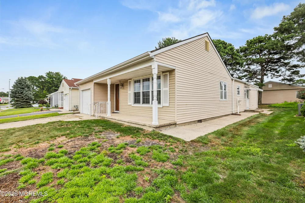 28 W Kinkora Court W Toms River, NJ 08757