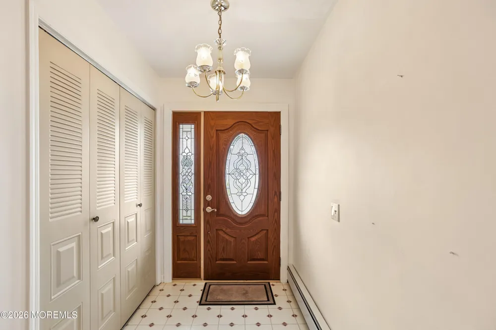 28 W Kinkora Court W Toms River, NJ 08757