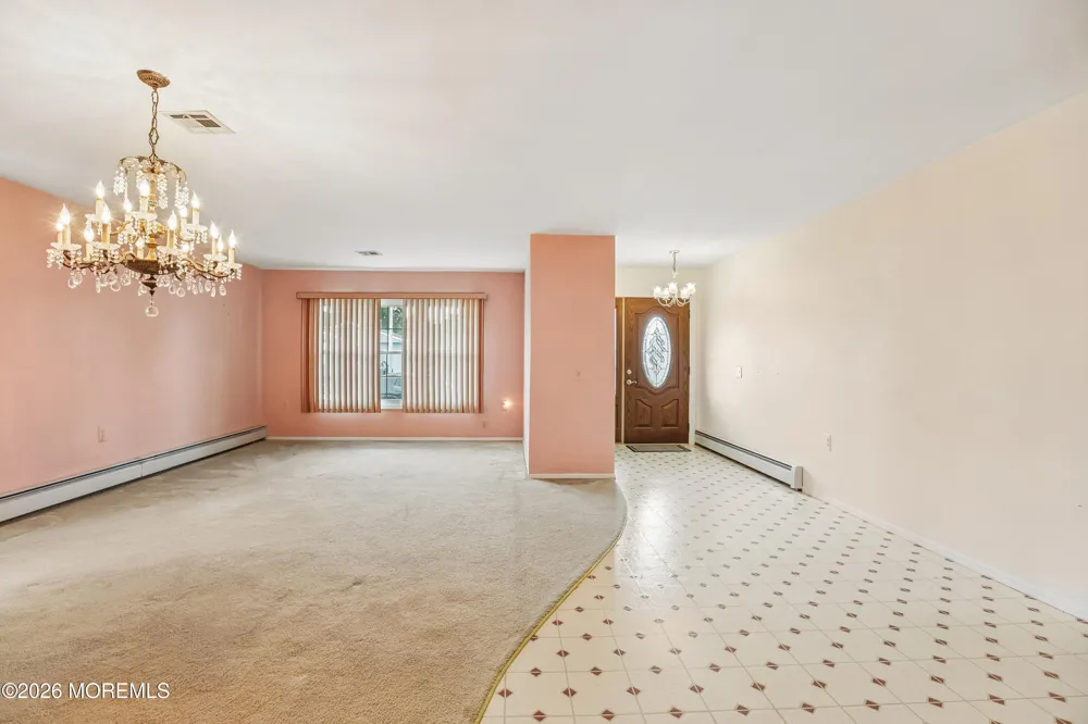 28 W Kinkora Court W Toms River, NJ 08757