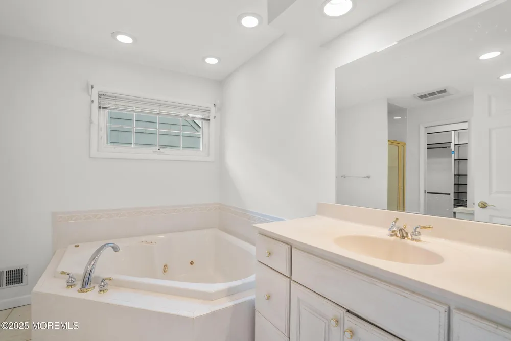 221 Belmar Avenue Oakhurst, NJ 07755