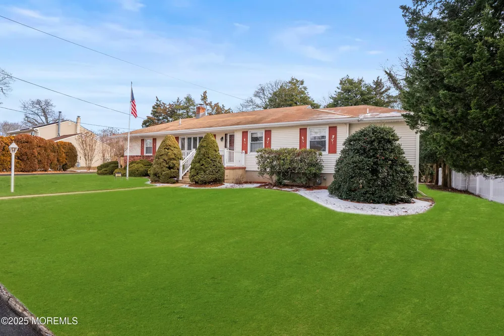 221 Belmar Avenue Oakhurst, NJ 07755