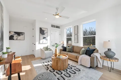258 Arrowhead Dr