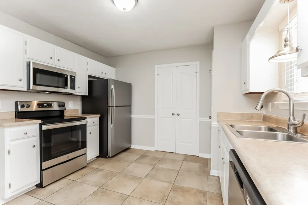 2502 Moore Way La Vergne, TN 37086