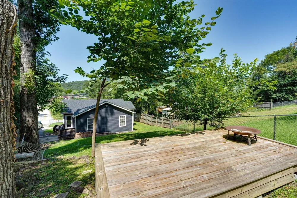700 Runyan Drive Chattanooga, TN 37405